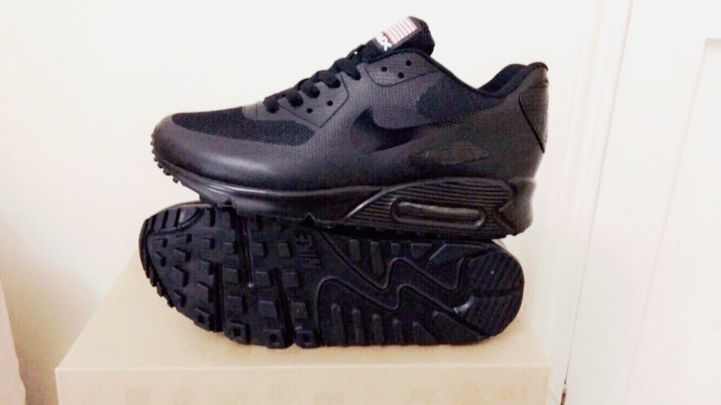 nike air max 90 hyperfuse black